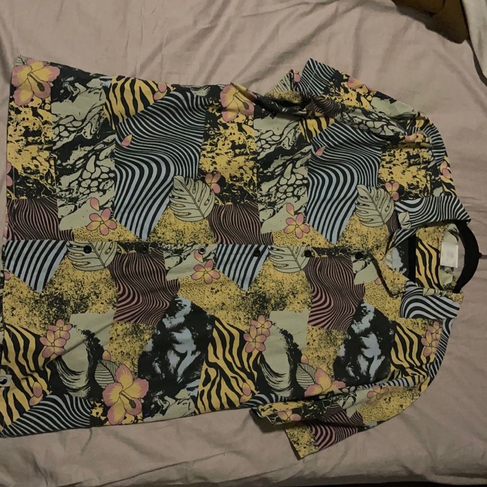 T&C surf designs trippy Hawaiin shirt
